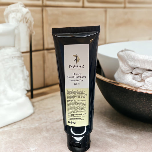 Davaar Gentle Tea Tree Facial Exfoliator 100g